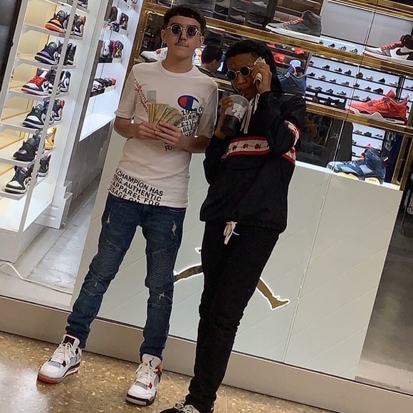 Meet your Posher, Jeffrey - Picture 1 of 1